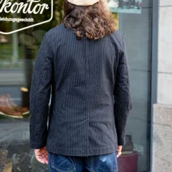 Charlie Easy Three Button Blazer Black Pin